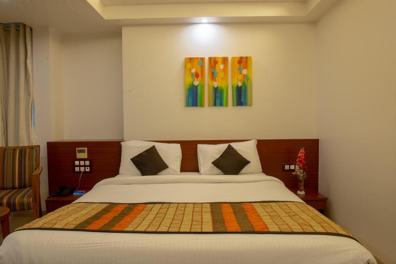 Hotel Monarch Montvert Pune